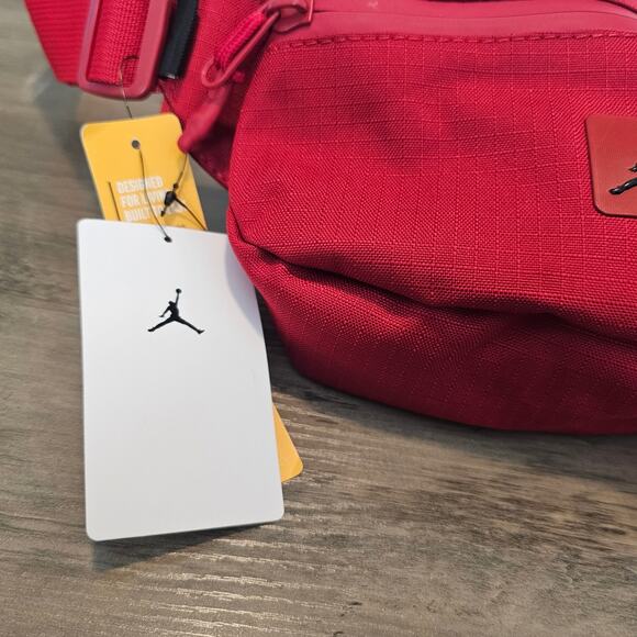 Nike Jordan Cordura Franchise Crossbody Bag Gym Red MA0901-R78 Purse Red Y2K - Picture 3 of 13
